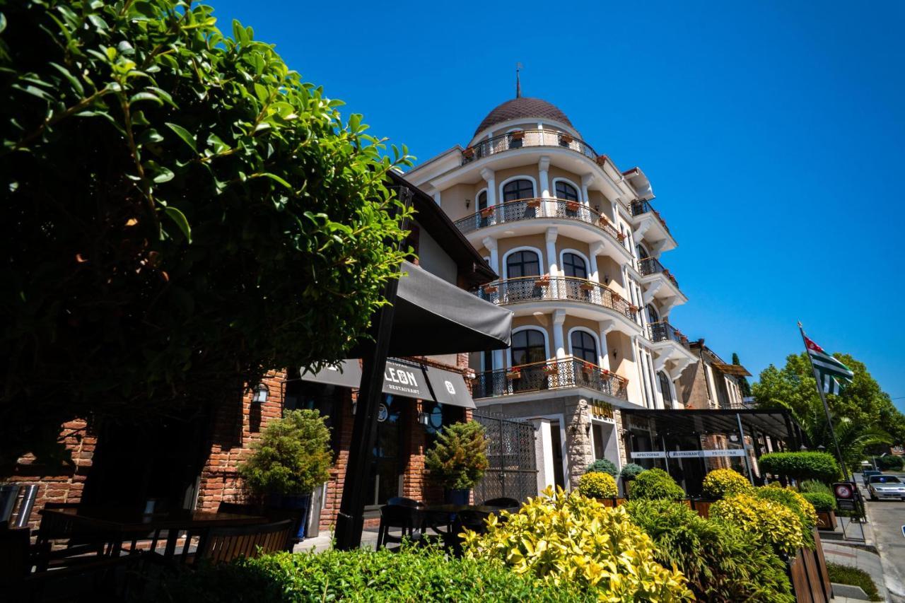 Leon Boutique Hotel Sukhumi Eksteriør bilde