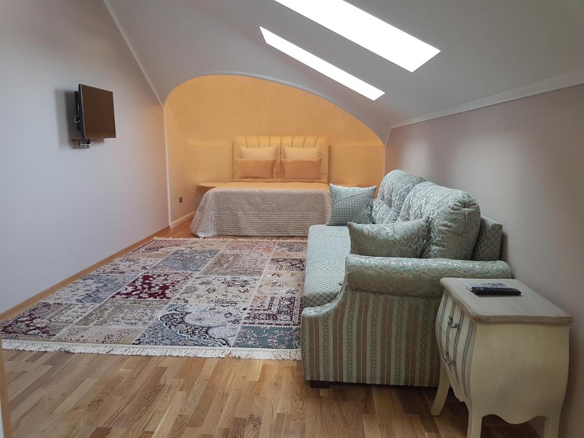 Leon Boutique Hotel Sukhumi Eksteriør bilde