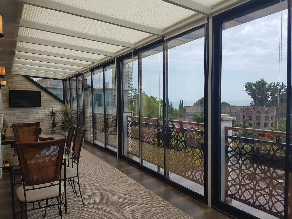 Leon Boutique Hotel Sukhumi Eksteriør bilde