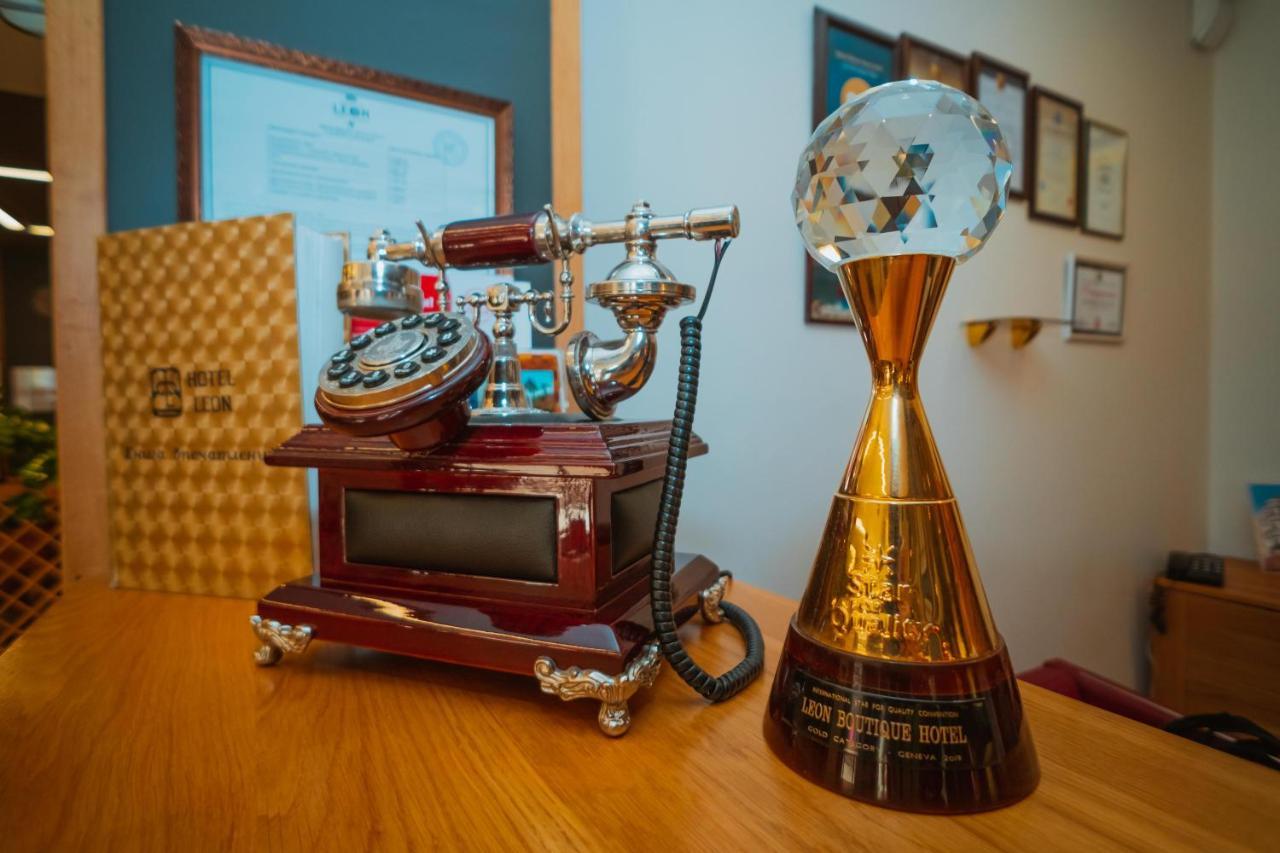 Leon Boutique Hotel Sukhumi Eksteriør bilde