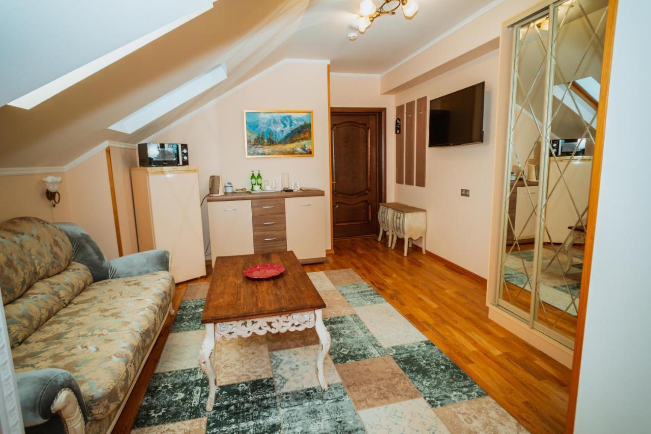 Leon Boutique Hotel Sukhumi Eksteriør bilde