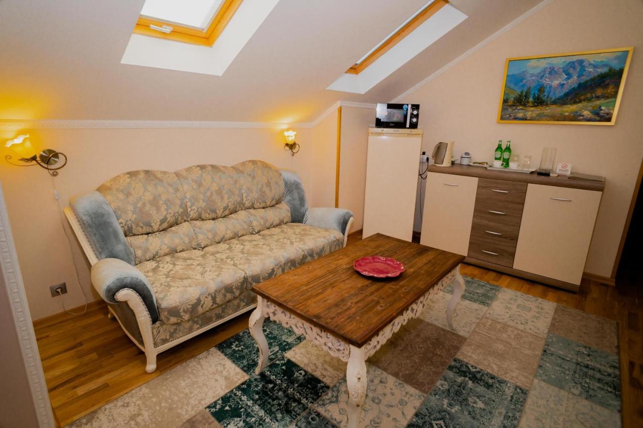 Leon Boutique Hotel Sukhumi Eksteriør bilde