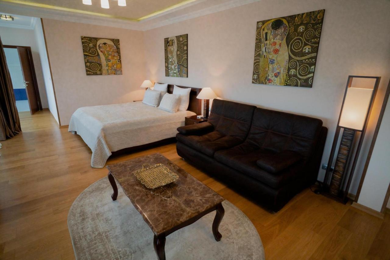 Leon Boutique Hotel Sukhumi Eksteriør bilde
